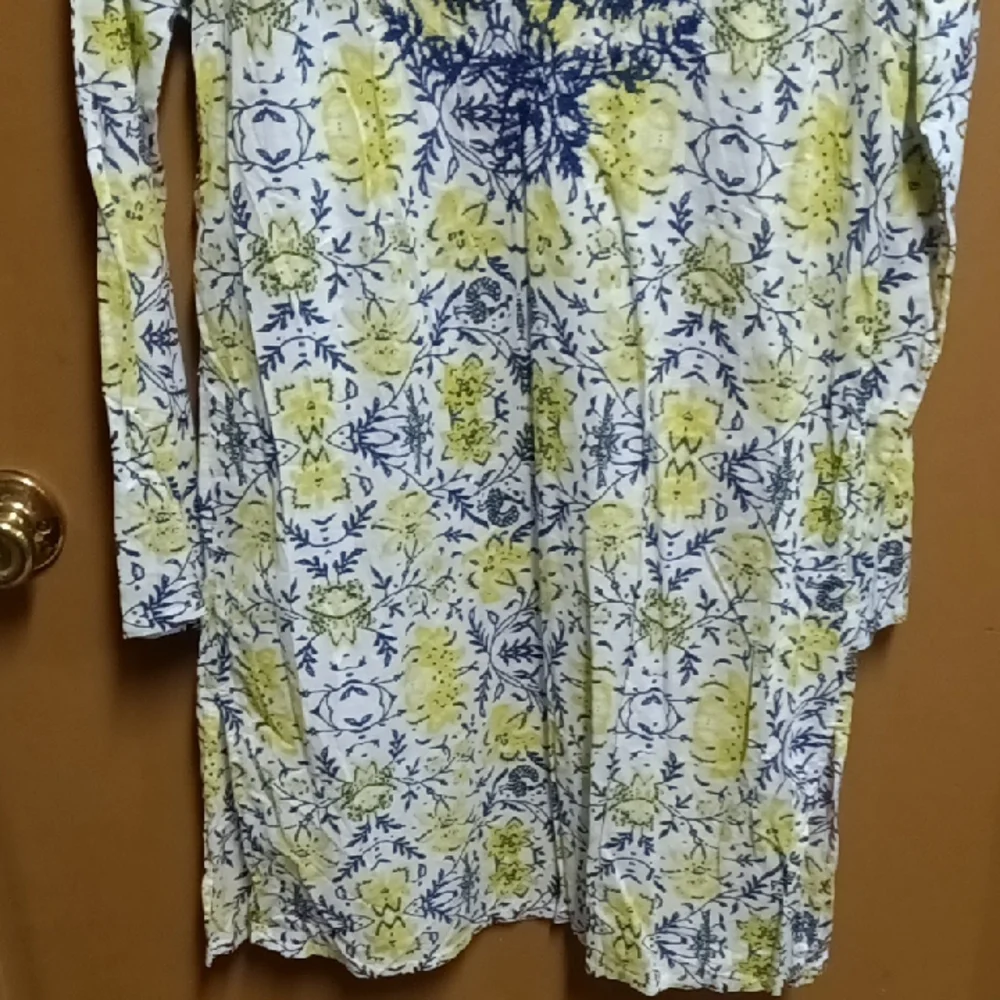 Old Navy Yellow and Blue Floral Long-Sleeve Shift Dress - Picture 4 of 4